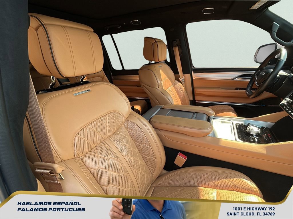 Used 2022 Jeep Grand Wagoneer Series III w/ HD Trailer Tow Package image 39