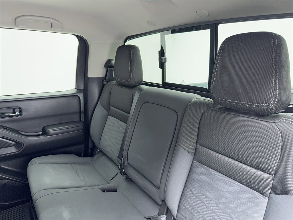Used 2023 Nissan Frontier SV w/ SV Convenience Package image 40