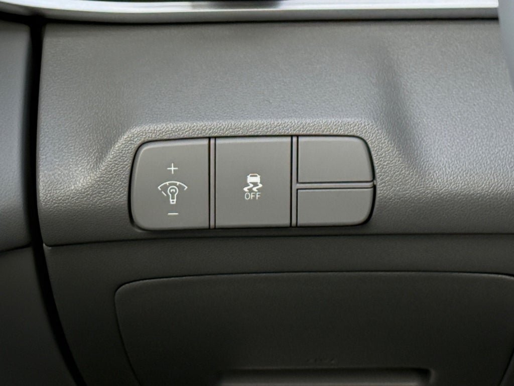 New 2026 Hyundai Elantra Sport w/ Cargo Package FWD image 17