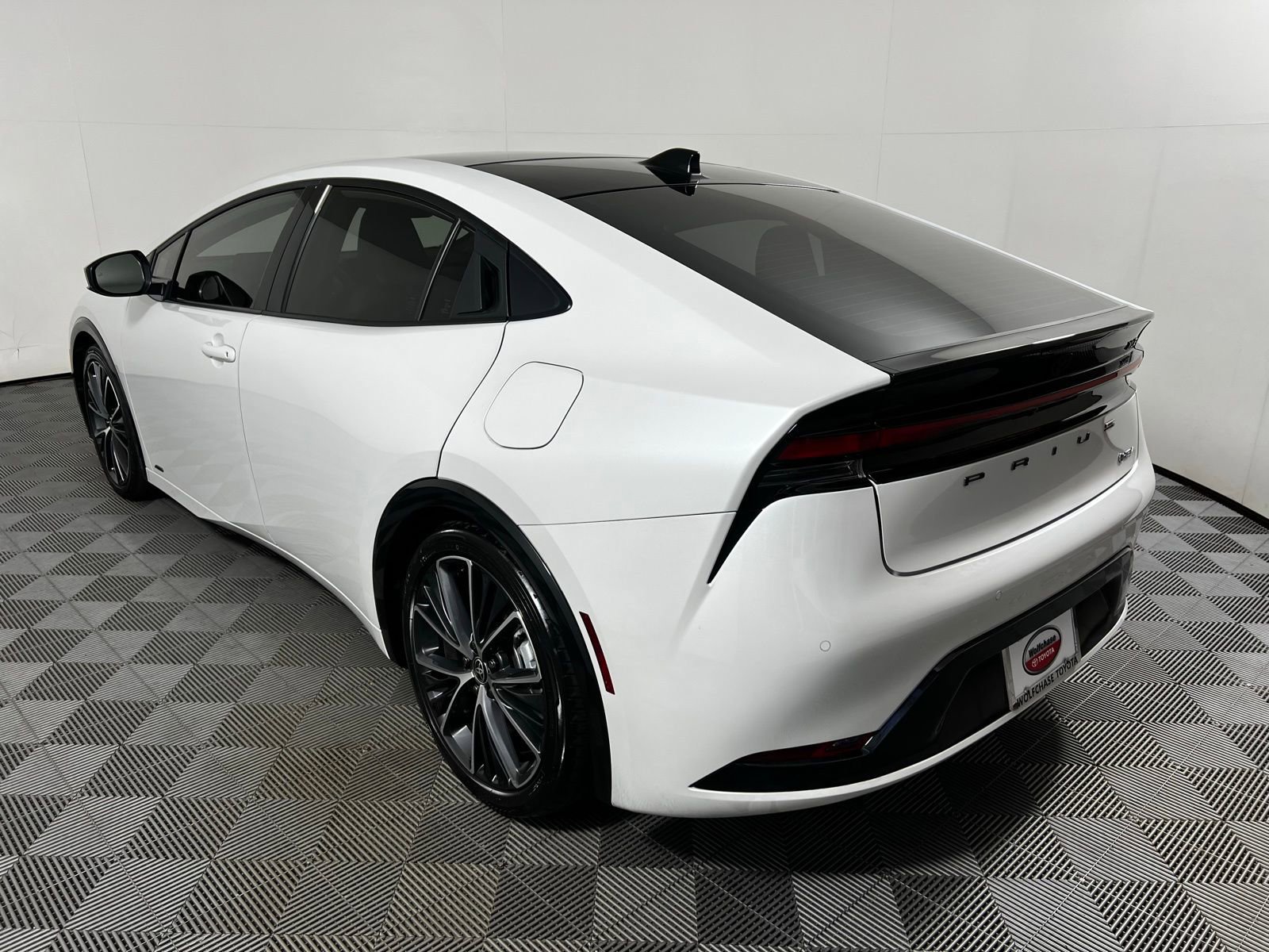 Certified 2024 Toyota Prius XLE image 7