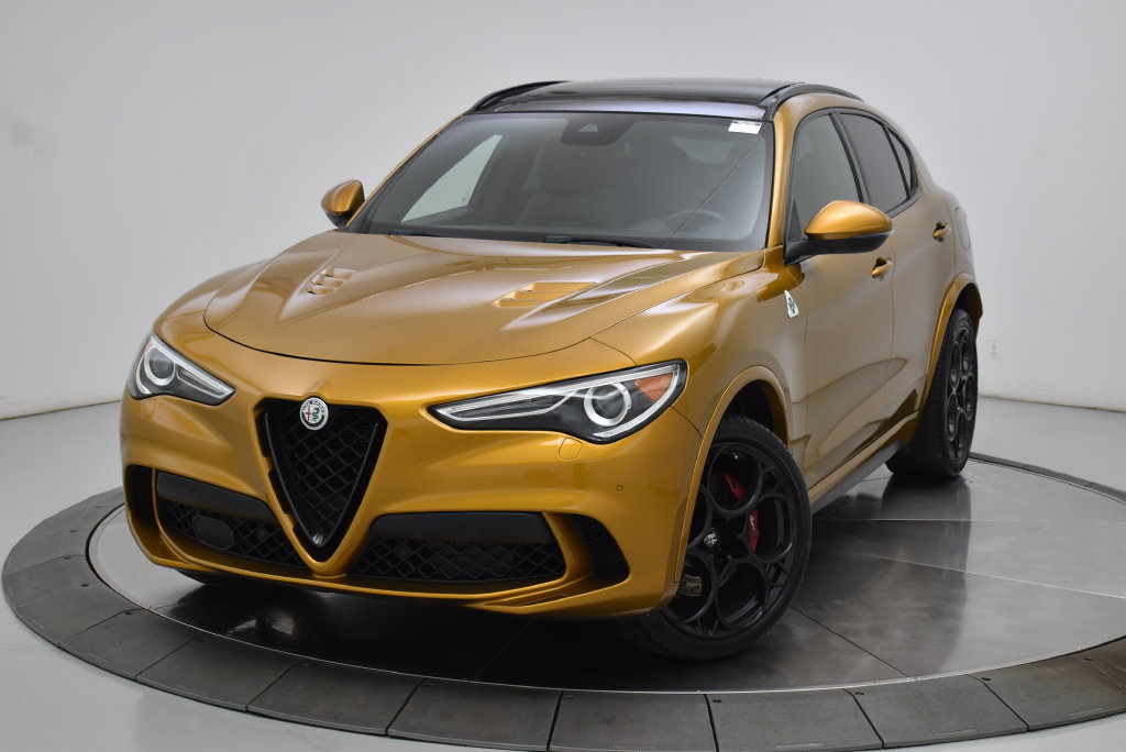 Used 2022 Alfa Romeo Stelvio Quadrifoglio w/ Active Assist Plus Package AWD/4WD image 7