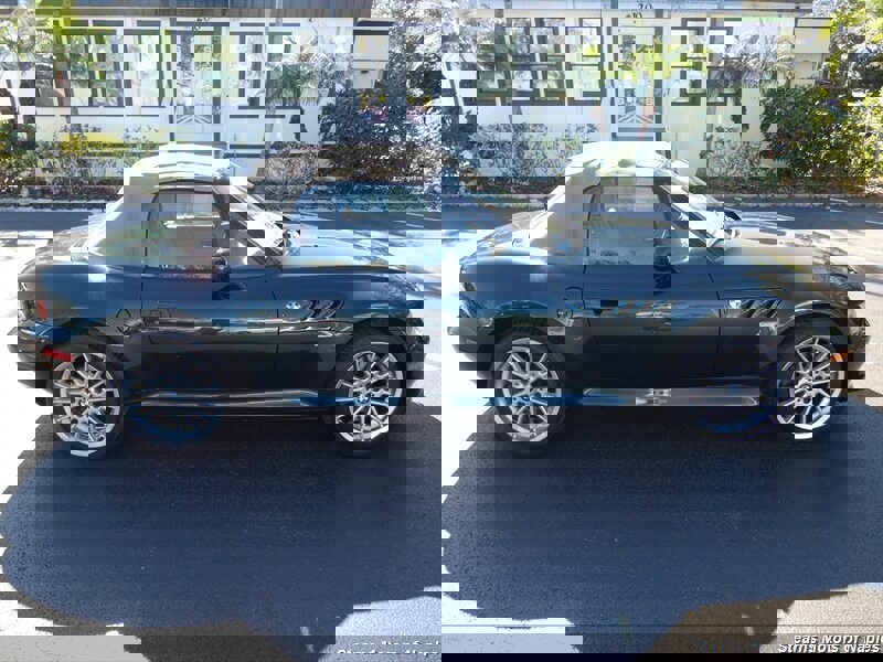 Used 2001 BMW Z3 3.0i image 2