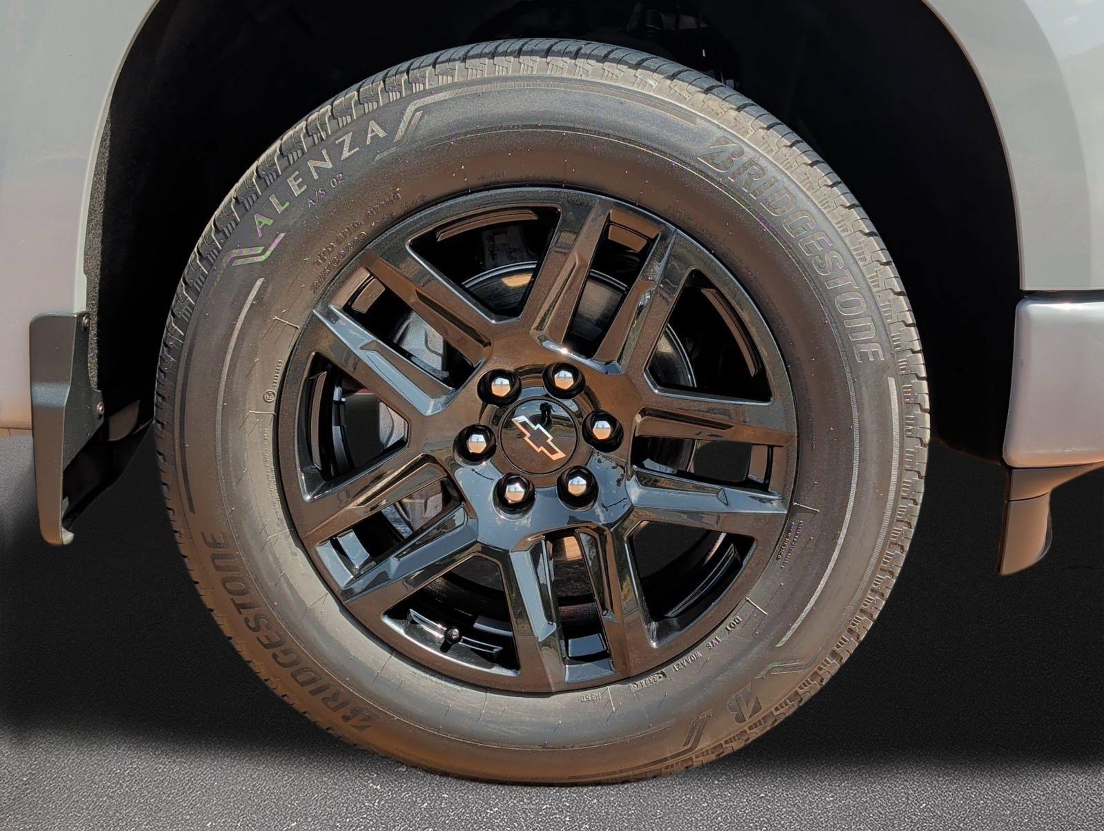 Used 2025 Chevrolet Silverado 1500 RST w/ Dark Appearance Package image 4