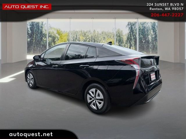 Used 2017 Toyota Prius Two w/ Carpet Mat Package FWD image 7