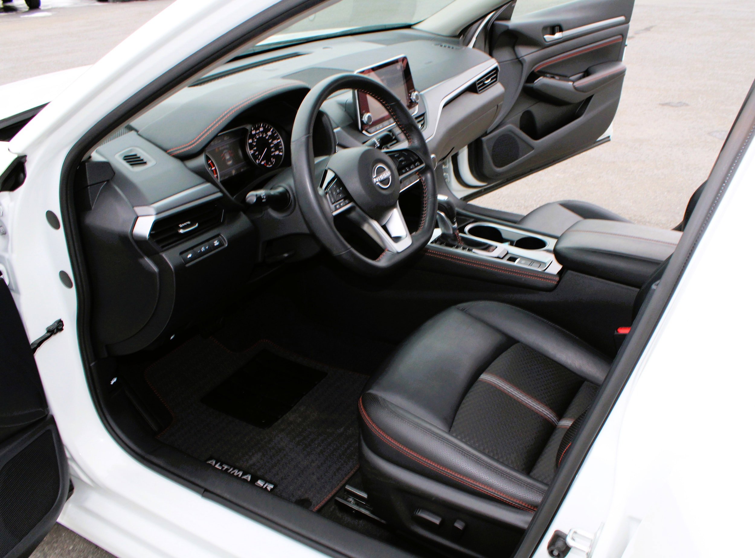 Used 2023 Nissan Altima 2.5 SR image 17