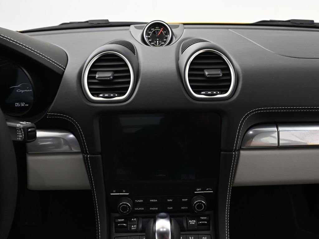 Certified 2025 Porsche 718 Cayman Style Edition image 9