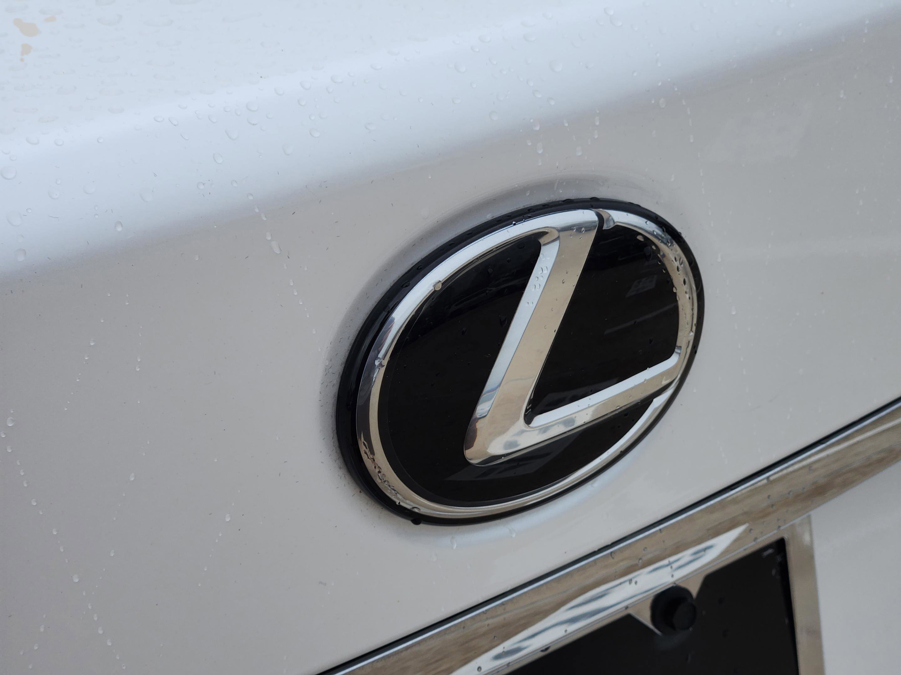 Used 2020 Lexus LS 500 w/ Interior Upgrade Package image 44