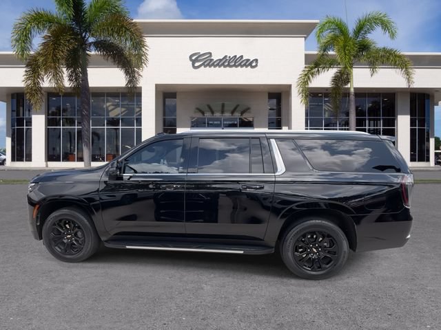 Certified 2025 Chevrolet Suburban LT w/ Comfort Package RWD image 8