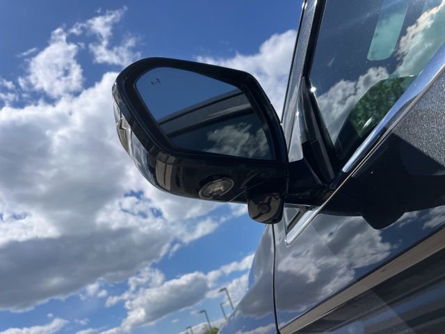 Used 2023 Ford Expedition Limited image 43