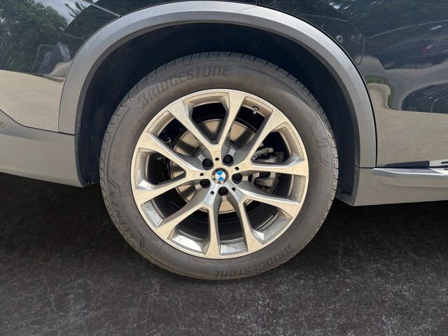 Certified 2025 BMW X5 xDrive40i w/ Climate Comfort Package image 30