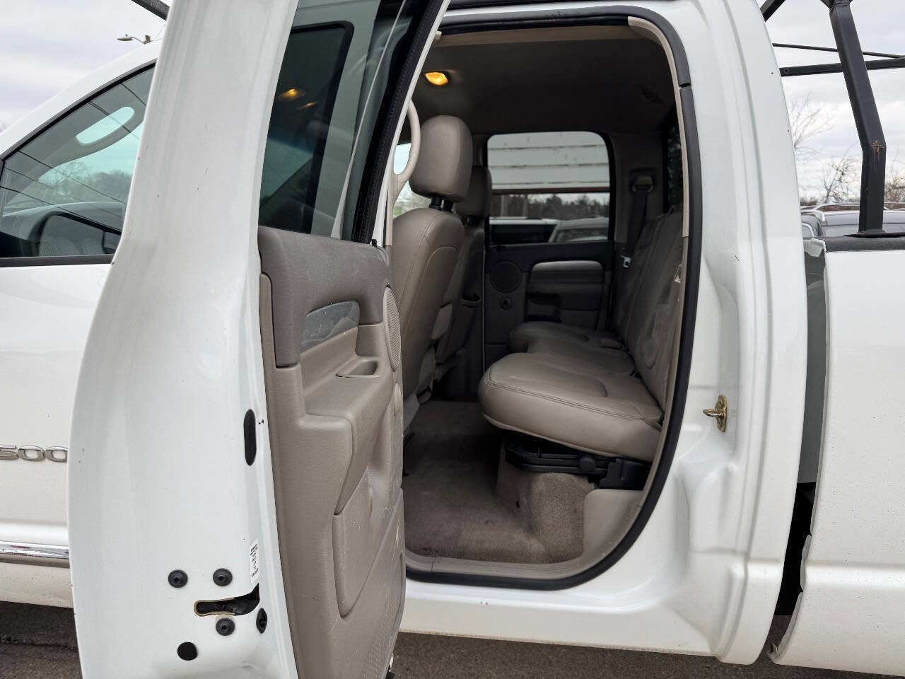 Used 2004 Dodge Ram 3500 Truck SLT image 16