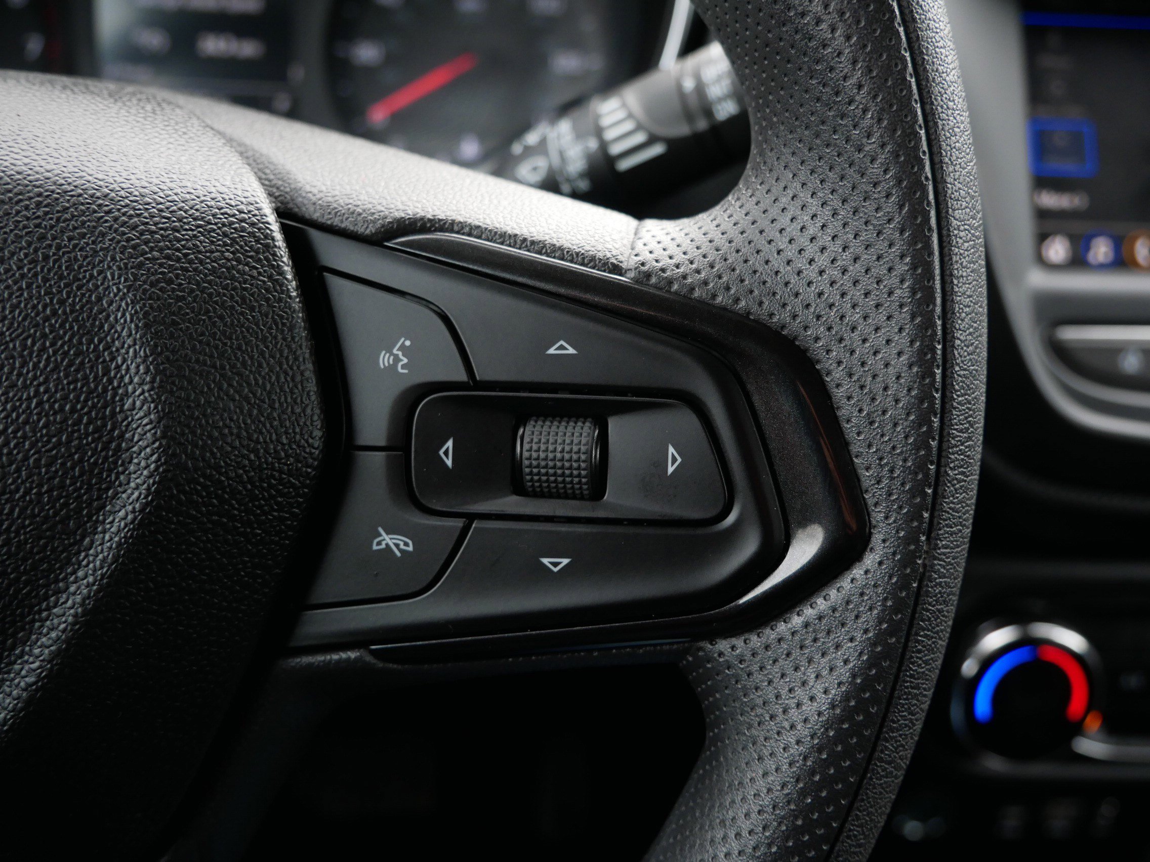 Used 2023 Chevrolet TrailBlazer LT image 29