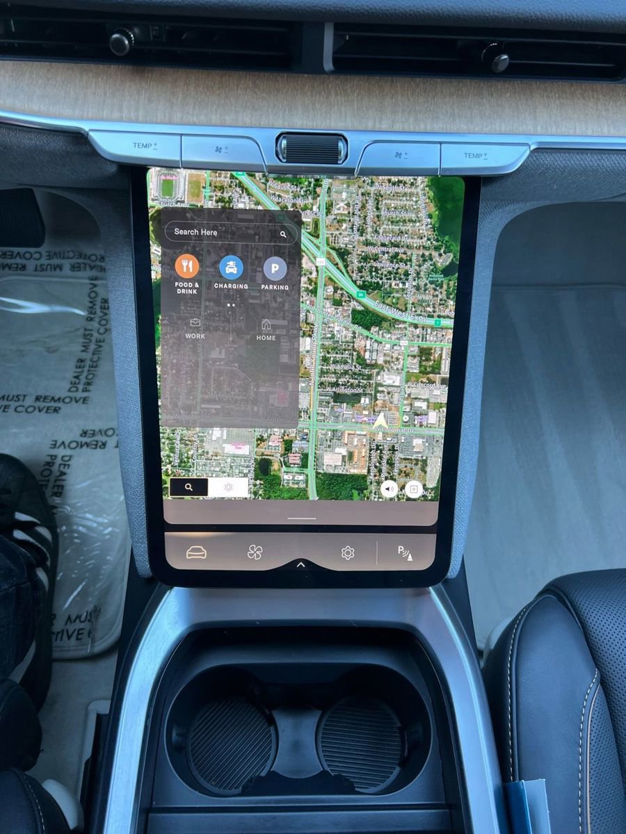 Used 2024 Lucid Air Touring image 34