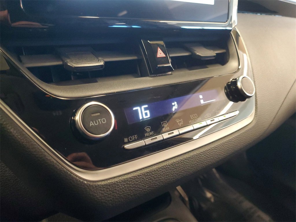 Used 2023 Toyota Corolla LE image 27