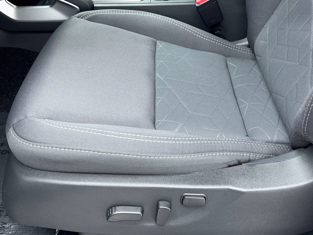 Used 2025 Nissan Frontier SV image 35