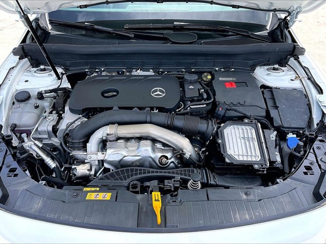 New 2026 Mercedes-Benz GLB 250 image 13