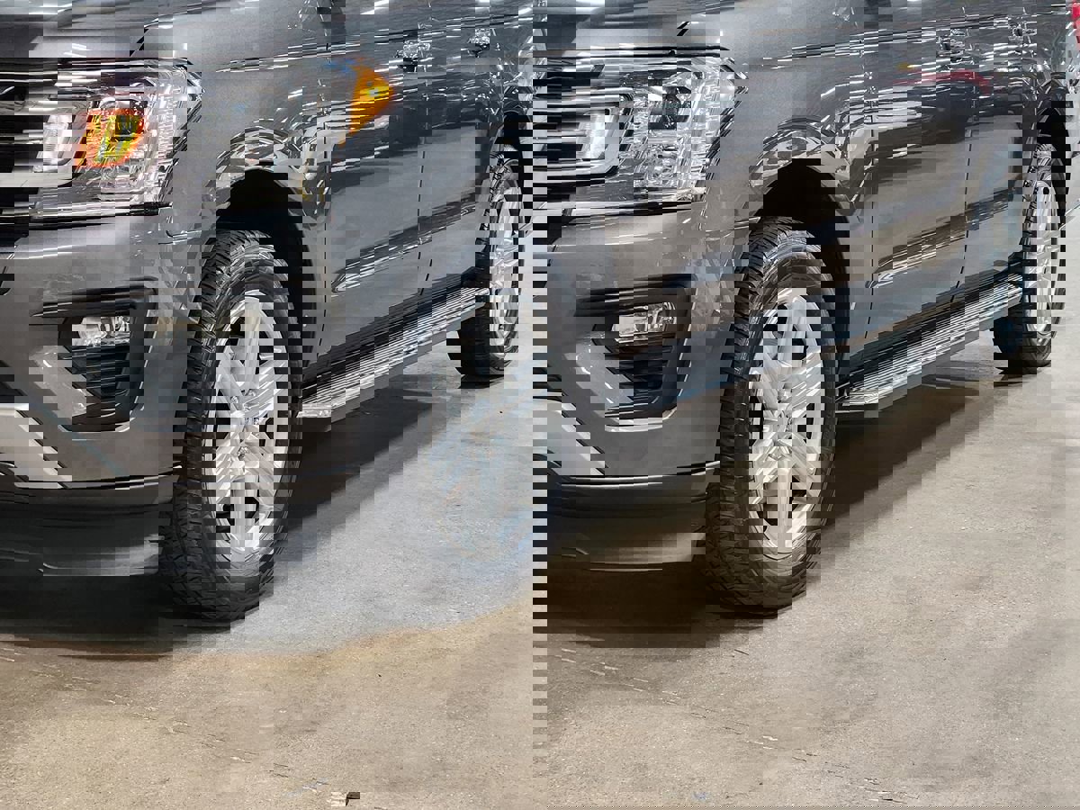 Used 2021 Ford Expedition Max XLT image 17