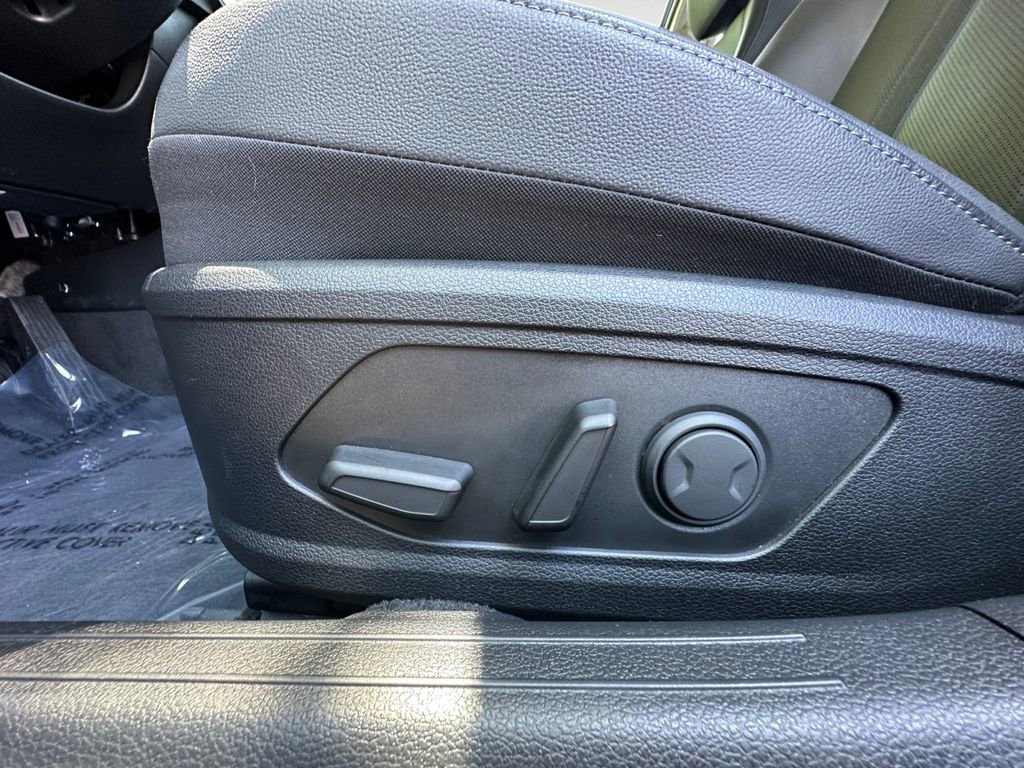 Used 2024 Hyundai Sonata Limited FWD image 16