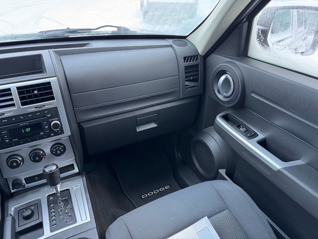 Used 2011 Dodge Nitro SXT image 14