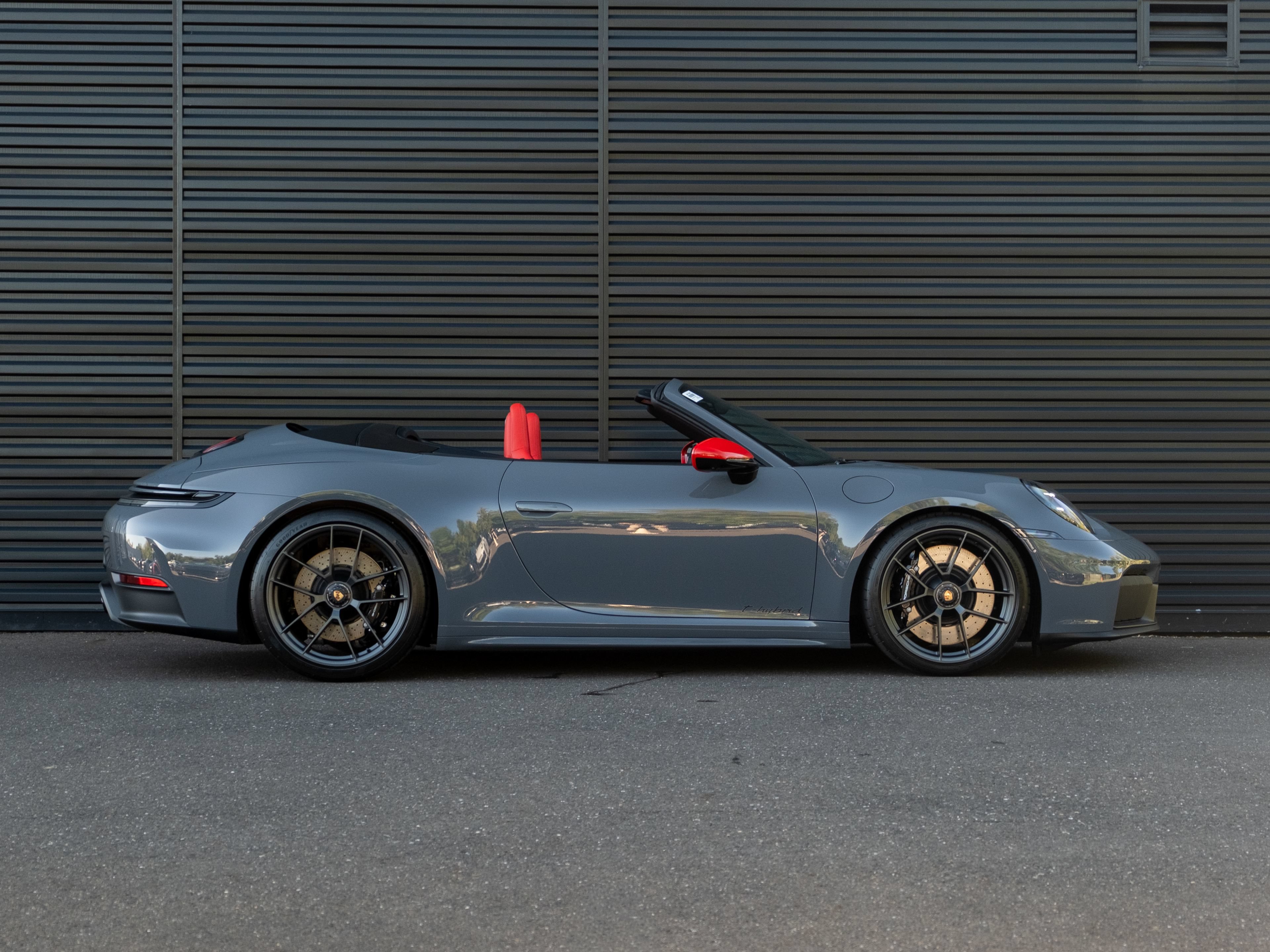 New 2026 Porsche 911 Carrera 4 GTS AWD/4WD image 9