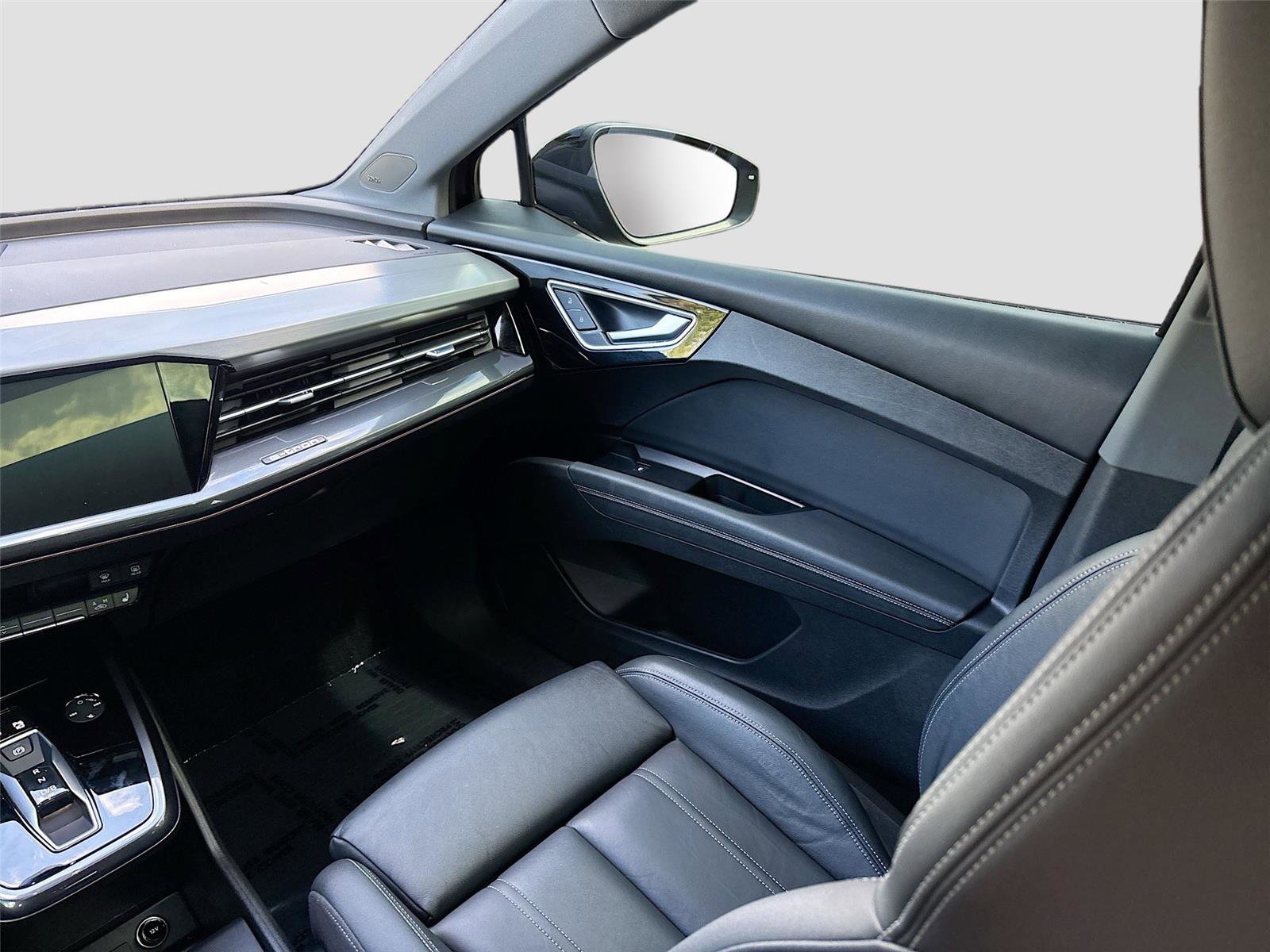 Used 2023 Audi Q4 e-tron Prestige w/ Black Optic Package image 25