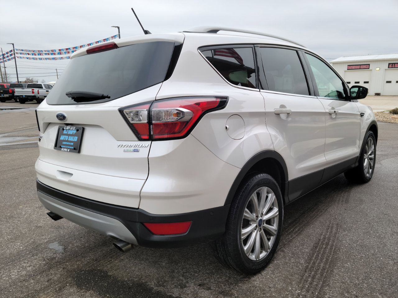 Used 2018 Ford Escape Titanium image 4