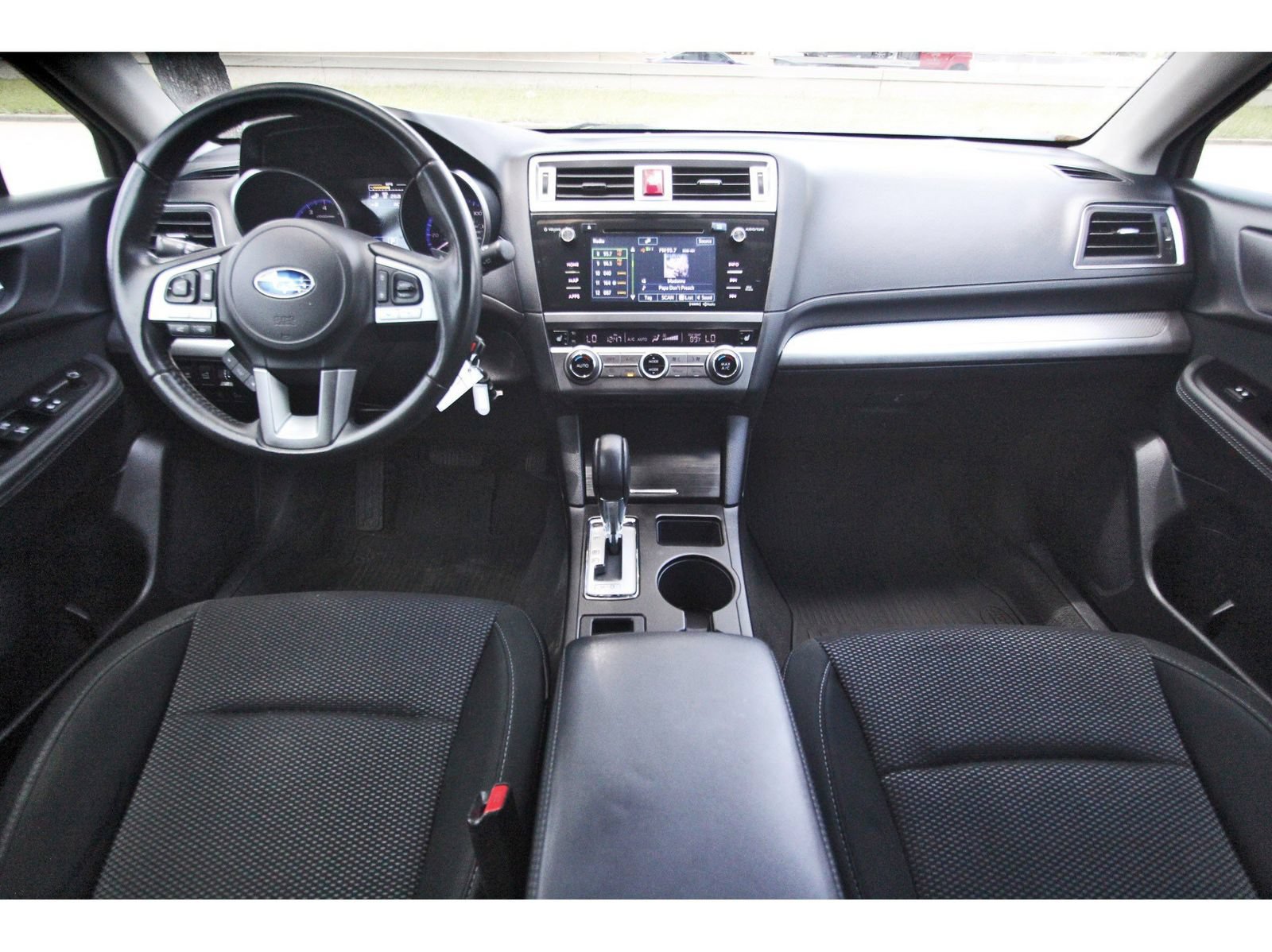 Used 2017 Subaru Outback 2.5i Premium AWD/4WD image 9
