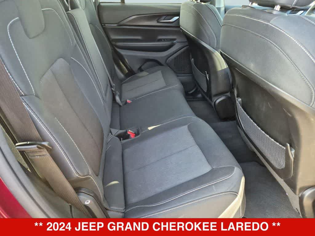 Used 2024 Jeep Grand Cherokee Laredo RWD image 19
