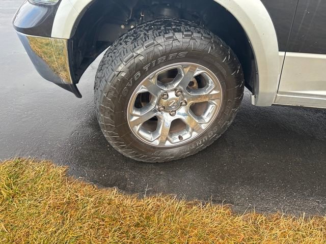 Used 2016 RAM 1500 Laramie w/ Convenience Group image 26