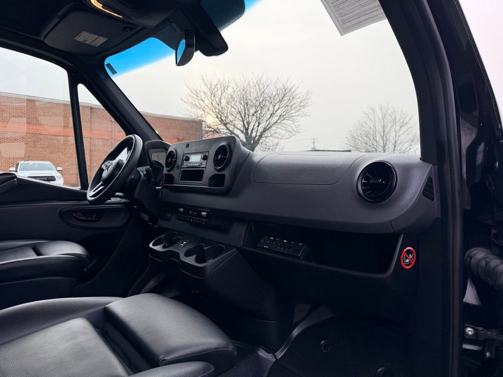 Used 2020 Mercedes-Benz Sprinter 3500 image 12