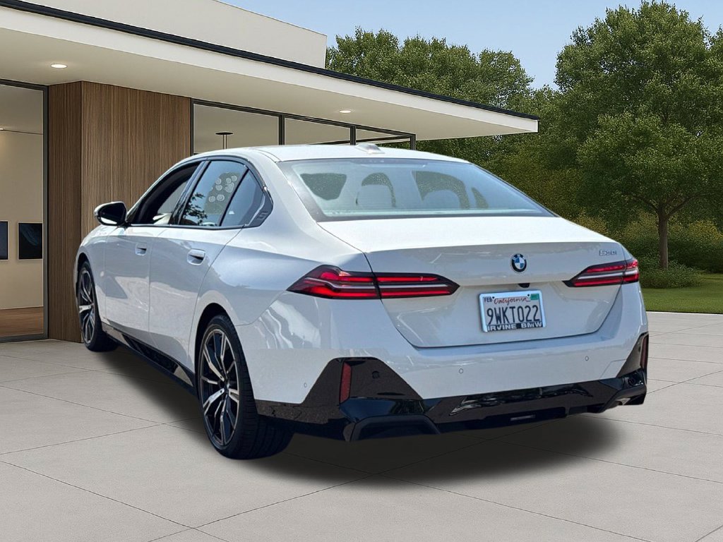 Used 2026 BMW 530i w/ M Sport Package RWD image 11