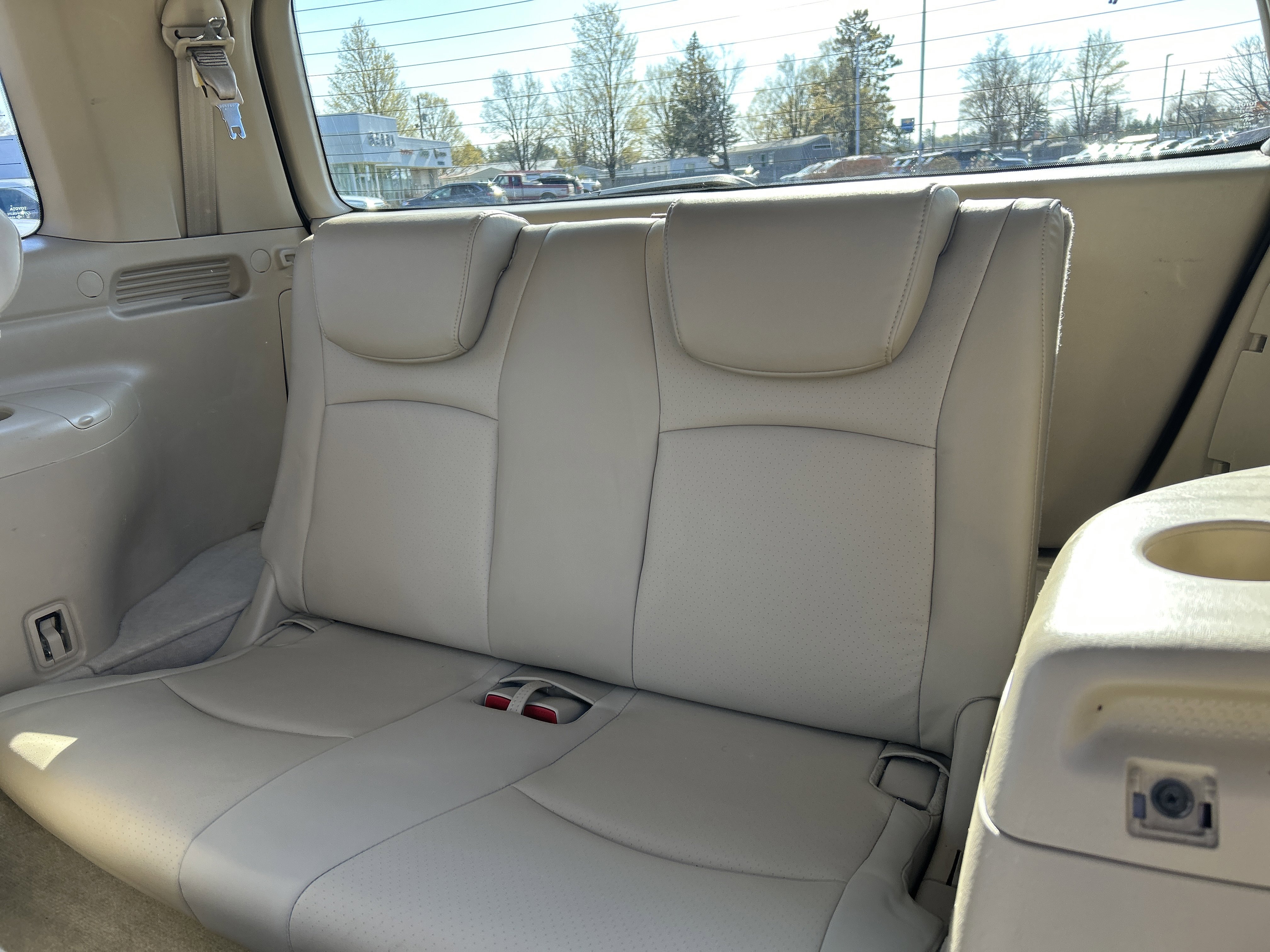 Used 2006 Toyota Highlander 4WD V6 w/ 3rd Row image 15
