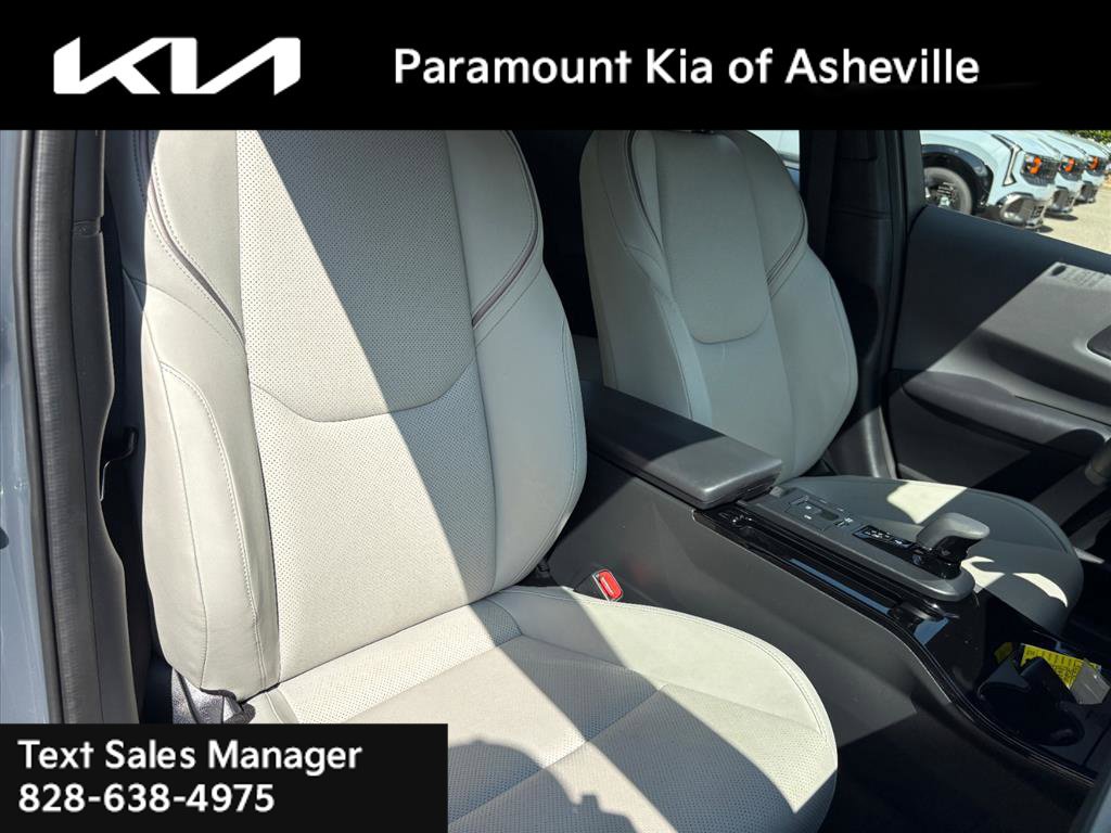Used 2026 Toyota Prius XLE FWD image 20