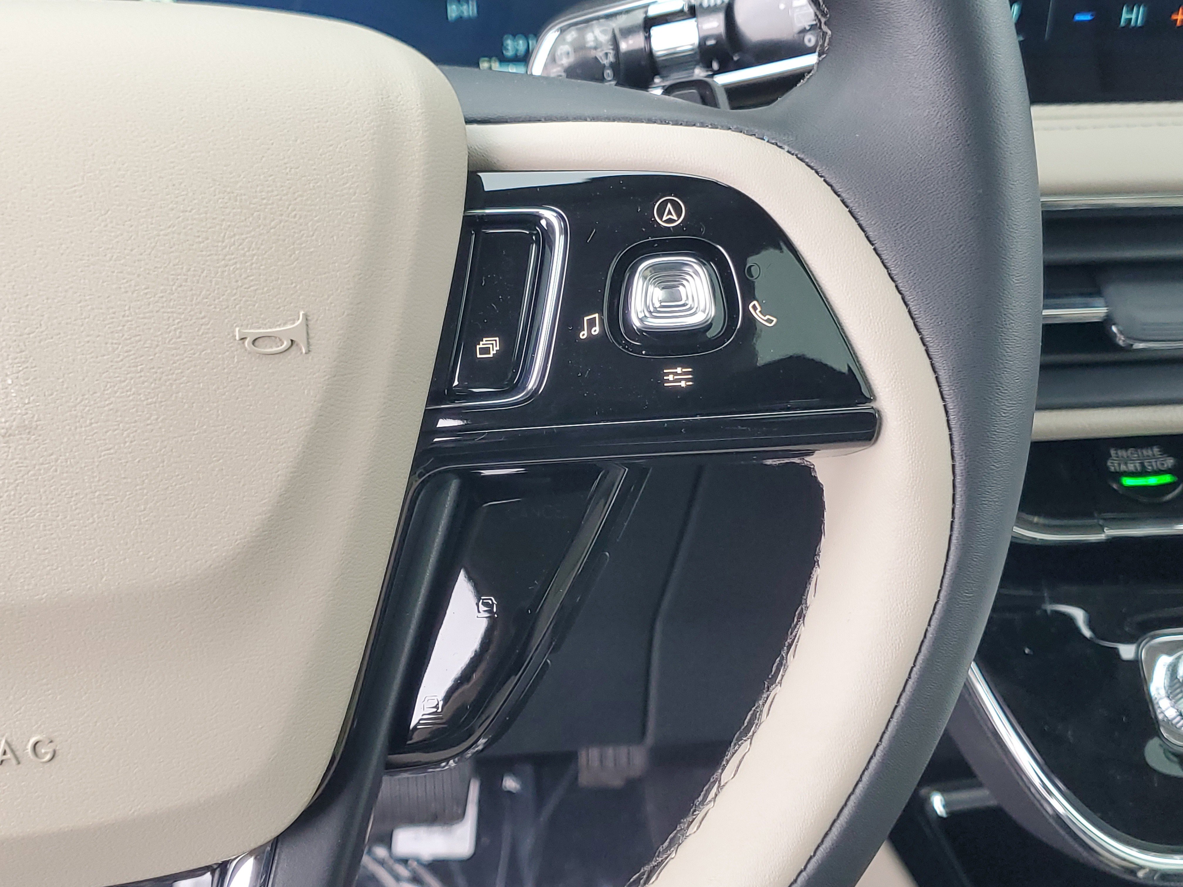 New 2026 Lincoln Corsair Premiere image 18