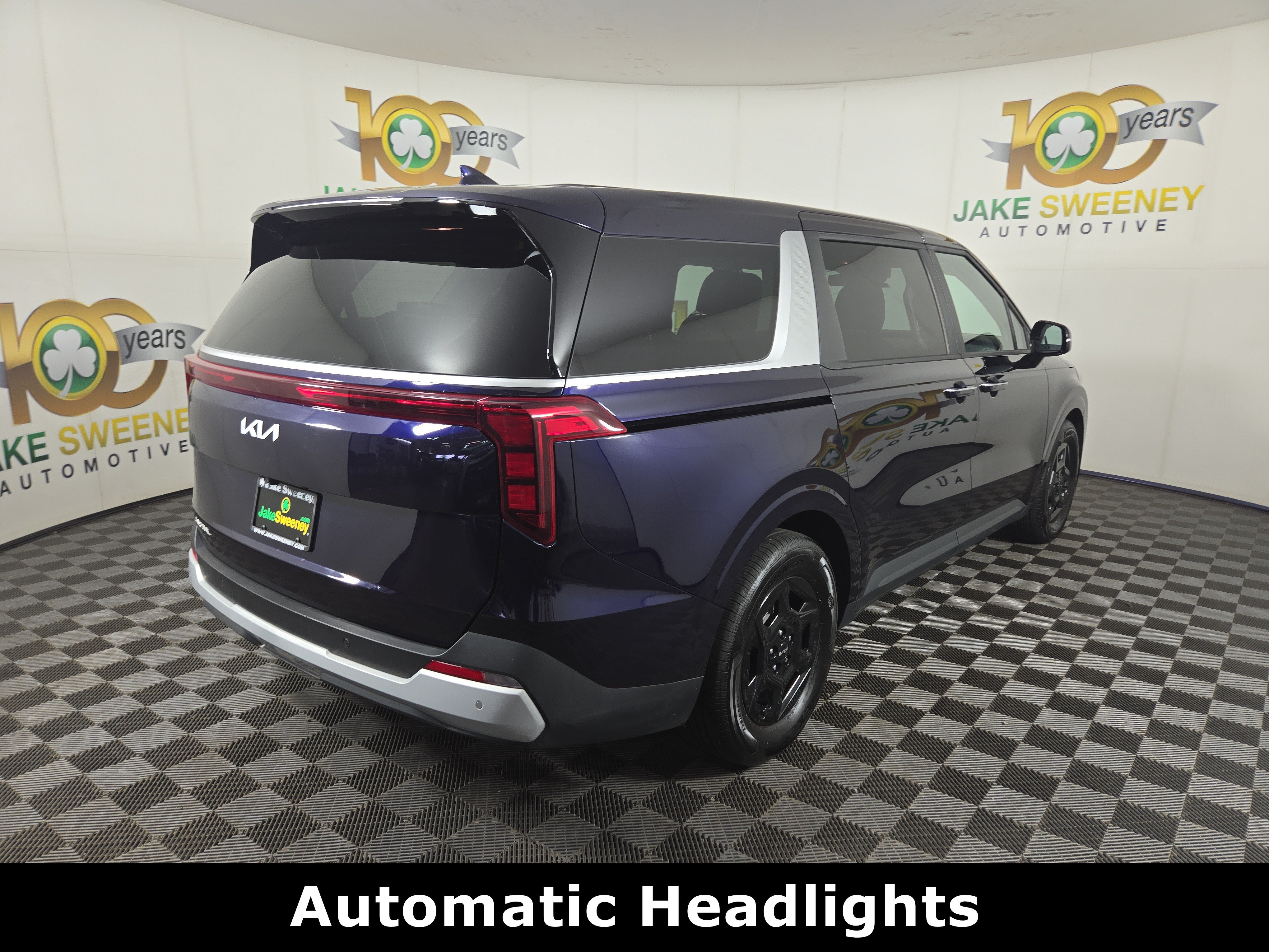 Used 2026 Kia Carnival FWD image 9
