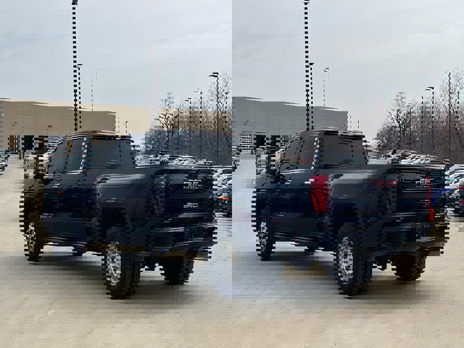 Used 2024 GMC Sierra 3500 Denali w/ Denali Reserve Package image 10