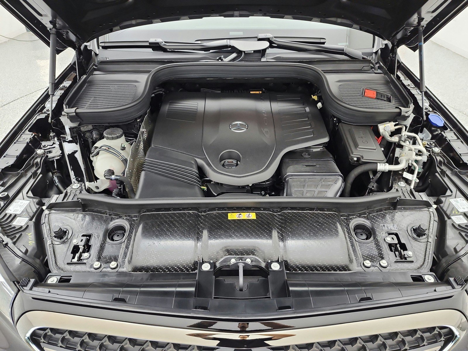 New 2027 Mercedes-Benz GLS 450 4MATIC image 12