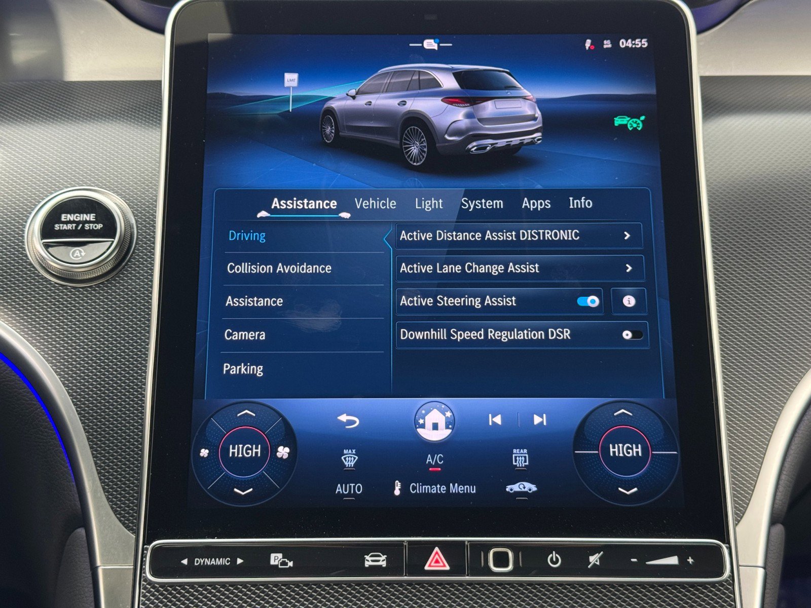 Used 2025 Mercedes-Benz GLC 300 4MATIC w/ AMG Line image 31