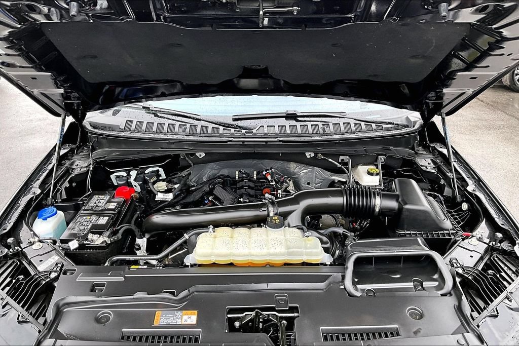 Used 2025 Lincoln Navigator L Reserve AWD/4WD image 32