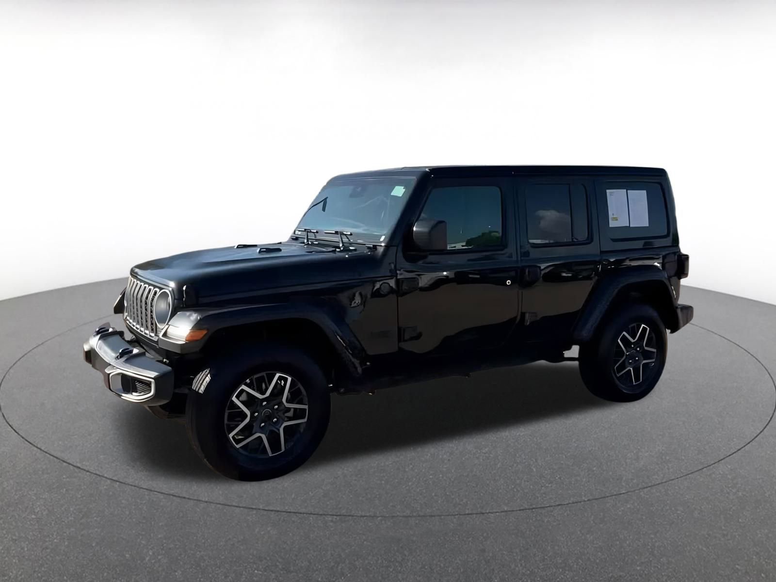 Used 2025 Jeep Wrangler Sahara image 4