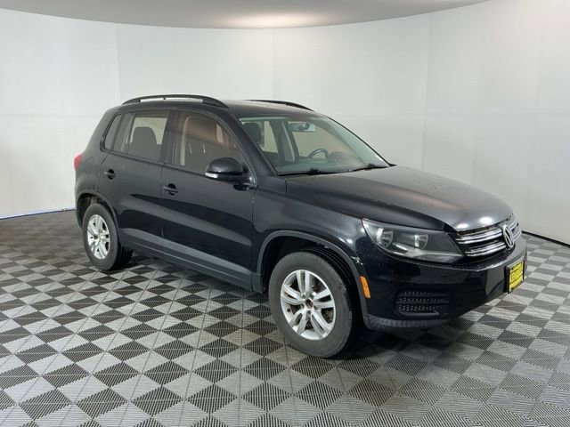 Used 2015 Volkswagen Tiguan S FWD image 3