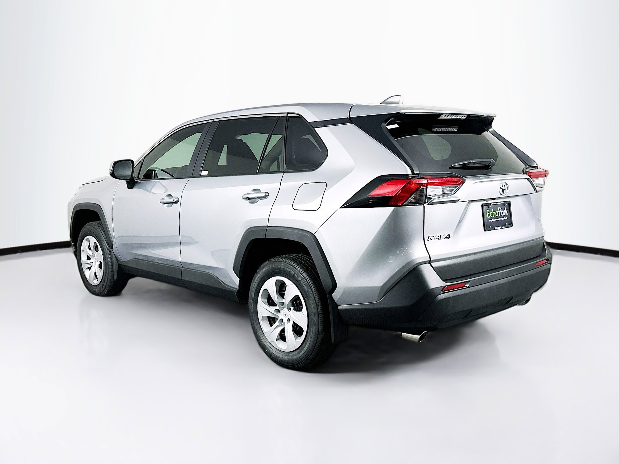 Used 2025 Toyota RAV4 LE image 5