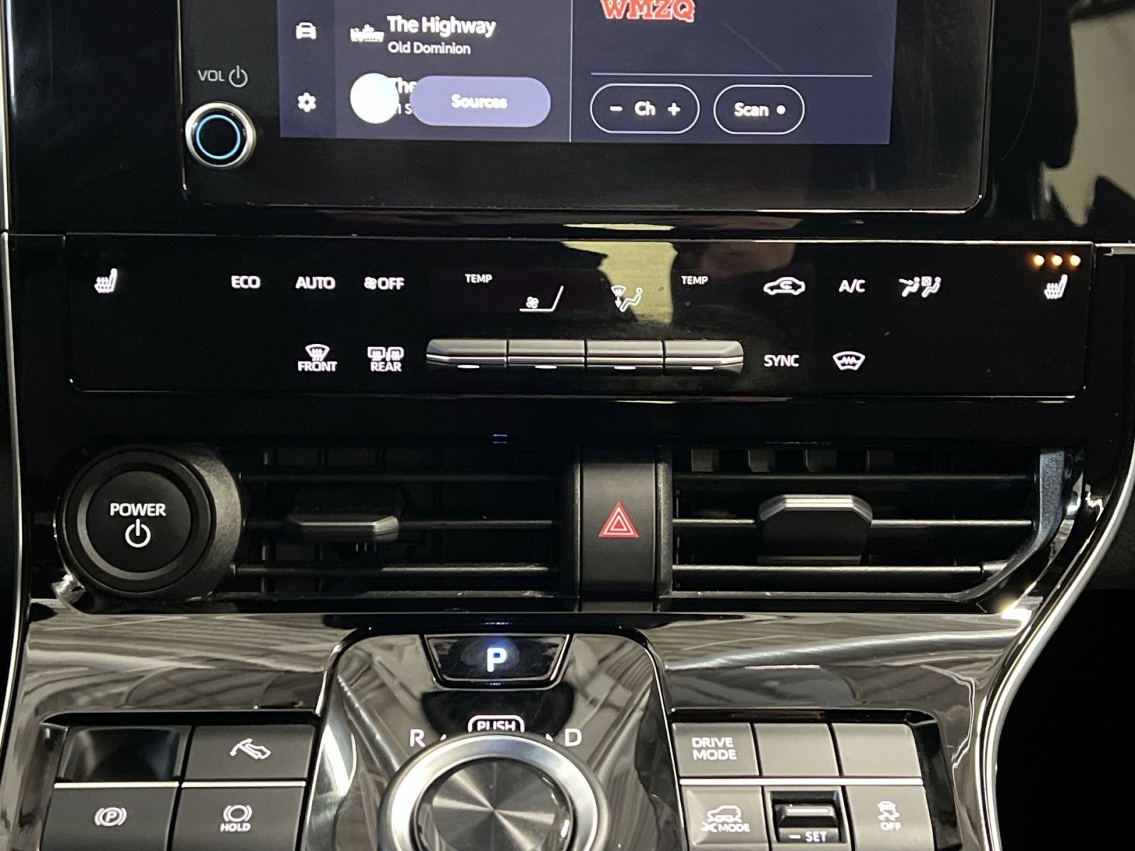 Used 2024 Subaru Solterra Premium image 20