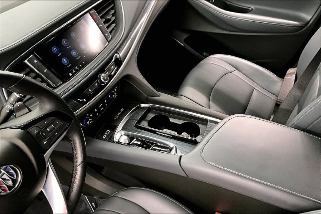 Used 2024 Buick Enclave Essence w/ Experience Buick Package AWD/4WD image 16