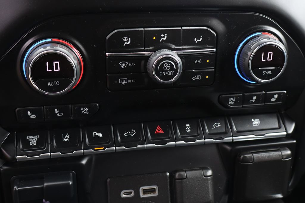 Used 2022 Chevrolet Silverado 3500 High Country w/ Safety Package II AWD/4WD image 39