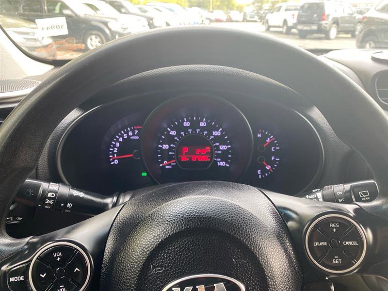 Used 2016 Kia Soul + FWD image 14