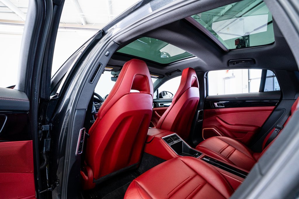 Used 2021 Porsche Panamera 4 image 54