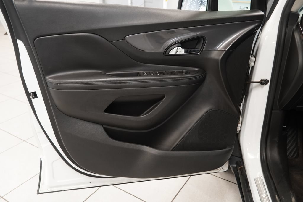 Used 2019 Buick Encore Essence AWD/4WD image 17