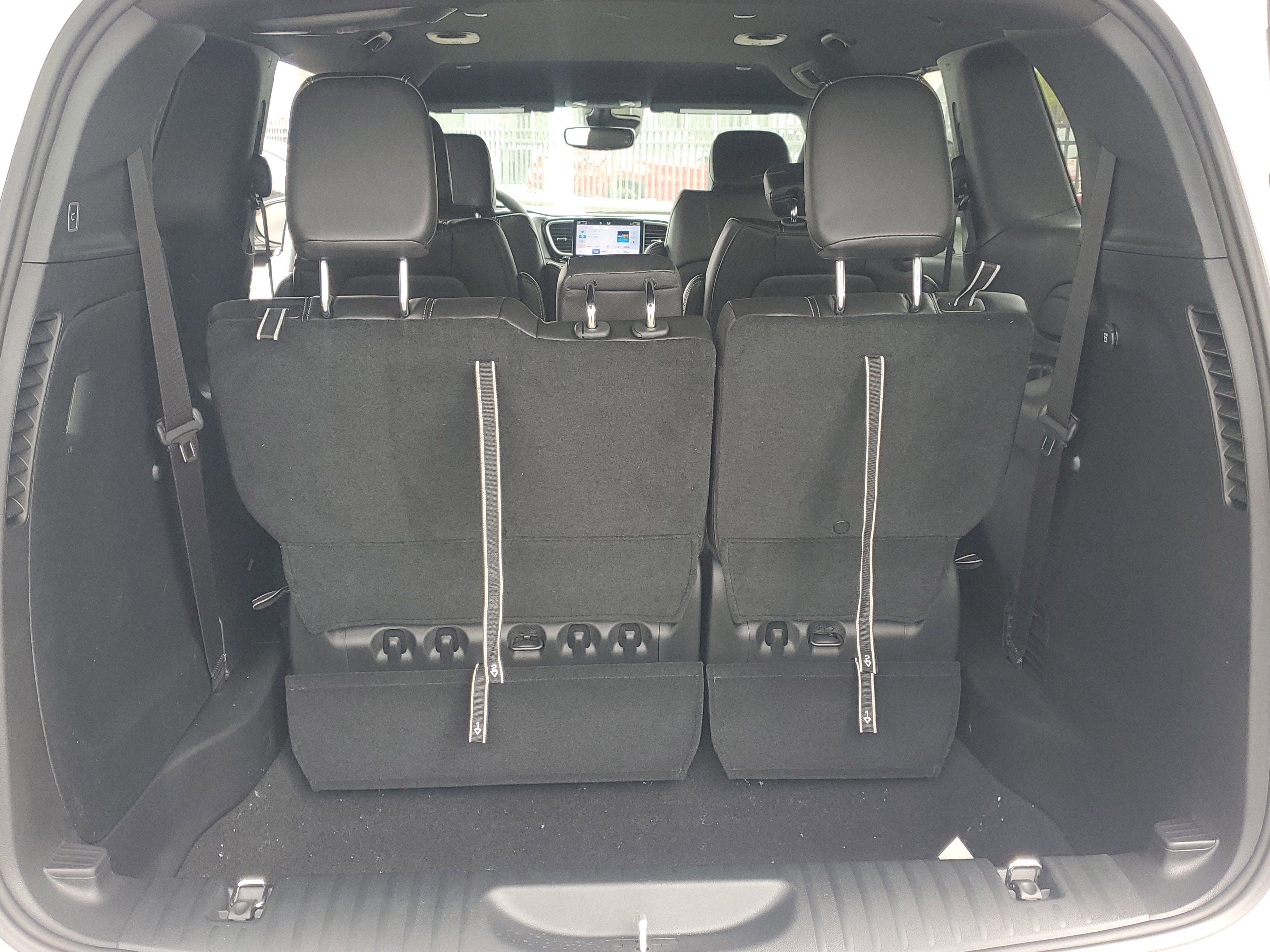 New 2026 Chrysler Pacifica Select image 7