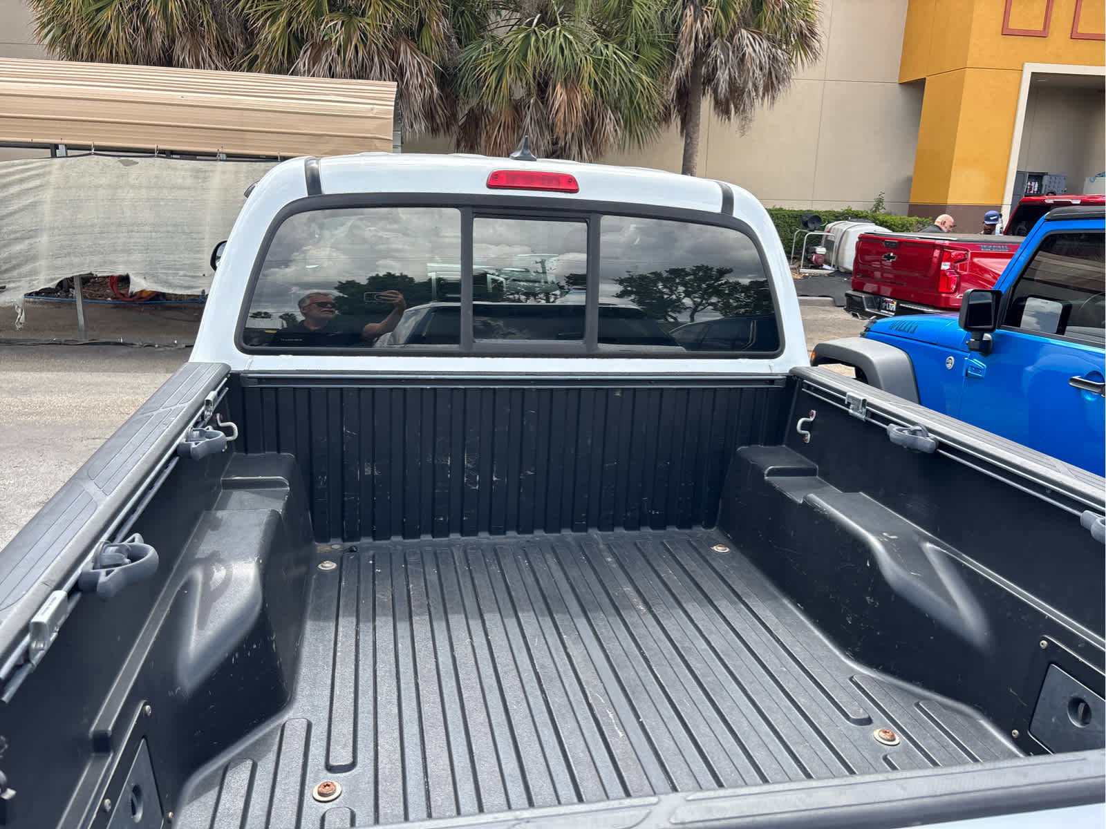 Used 2015 Toyota Tacoma PreRunner w/ SR5 Package RWD image 36